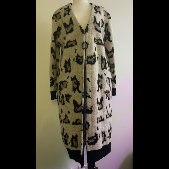 Sweaters - Sweater Jacket XL Leopard print heavy sweater/ jacket long Suzy Shier